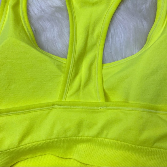 5x$25 Puma Neon Yellow Low Support Seamless Sports Bra - Picture 8 of 10